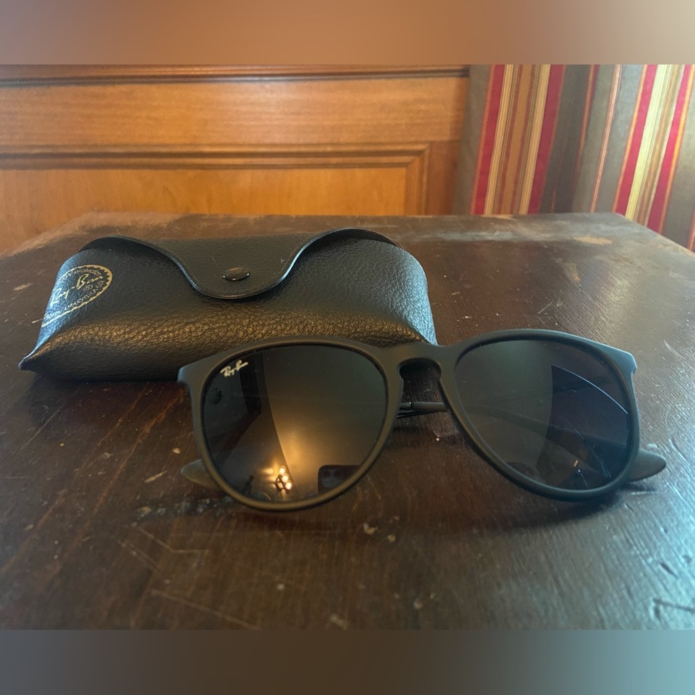 Ray Ban Erika sunglasses! Worn twice! Case included!